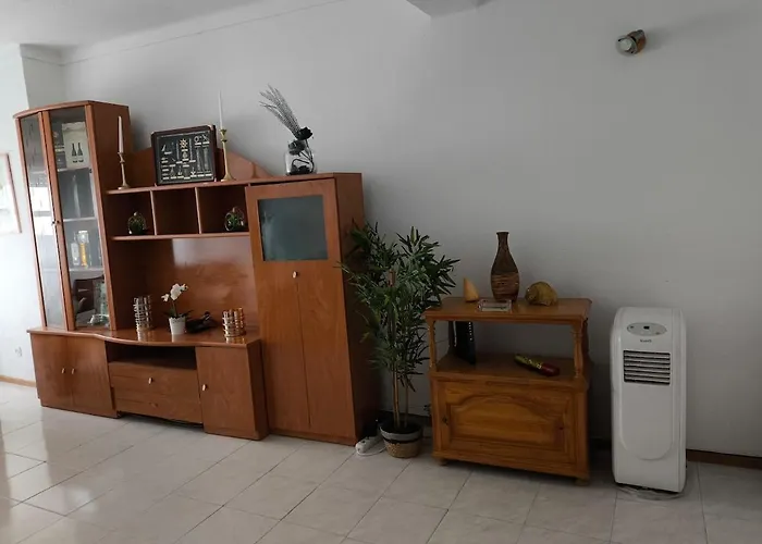 T2 Junto A Praia, Com Lencois, Toalhas, Wifi, Churrasqueira, 3ºpiso Sem Elevador *