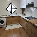 T2 Junto A Praia, Com Lencois, Toalhas, Wifi, Churrasqueira, 3ºpiso Sem Elevador * Altura