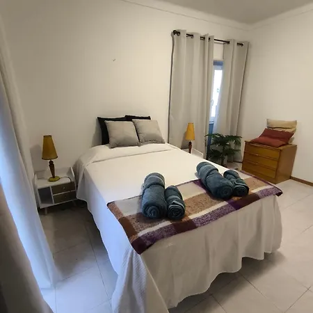 T2 Junto A Praia, Com Lencois, Toalhas, Wifi, Churrasqueira, 3ºpiso Sem Elevador *