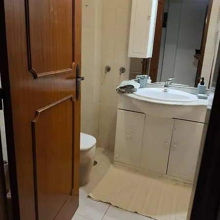 T2 Junto à Praia, Com Lençóis, Toalhas, Wifi, Churrasqueira, 3ºpiso Sem Elevador Altura