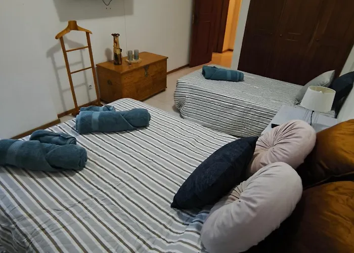 T2 Junto A Praia, Com Lencois, Toalhas, Wifi, Churrasqueira, 3ºpiso Sem Elevador * Altura