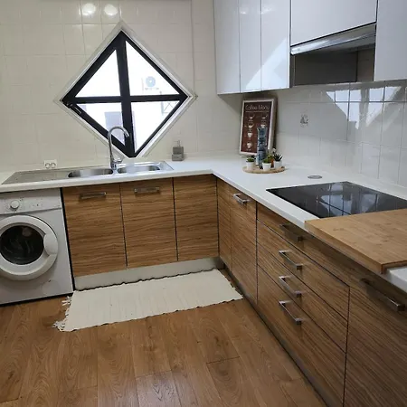 T2 Junto A Praia, Com Lencois, Toalhas, Wifi, Churrasqueira, 3ºpiso Sem Elevador * Altura