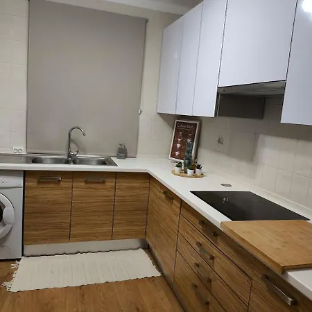 T2 Junto A Praia, Com Lencois, Toalhas, Wifi, Churrasqueira, 3ºpiso Sem Elevador Apartament Altura